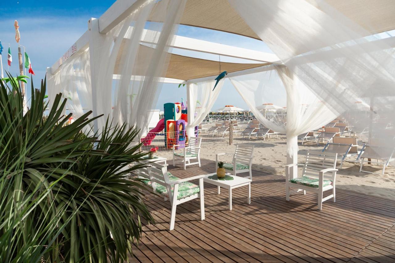 Hotel Castellucci Bellaria-Igea Marina Exterior foto