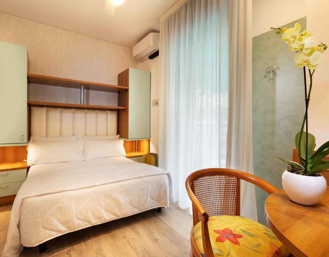 Hotel Castellucci Bellaria-Igea Marina Exterior foto